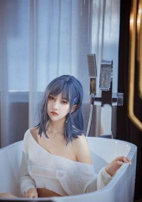 国内精品美女av在线播放_高清完整版